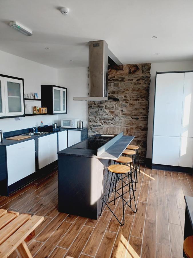 Voyage Hostel - Rooms With Shared Kitchen Douglas Exterior photo